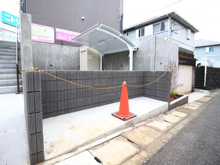 アイルトンハウスの物件外観写真