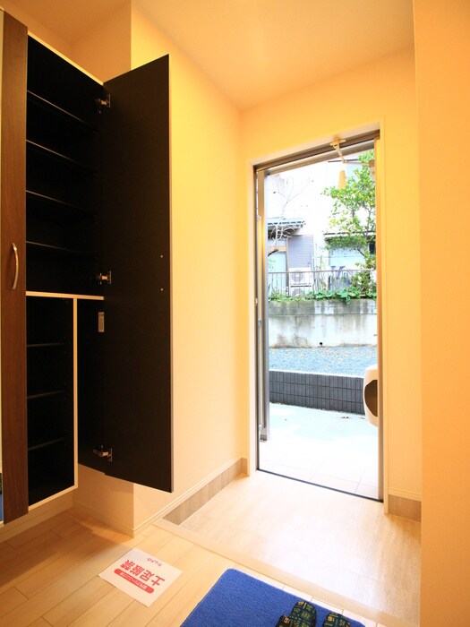 アイルトンハウスの物件内観写真