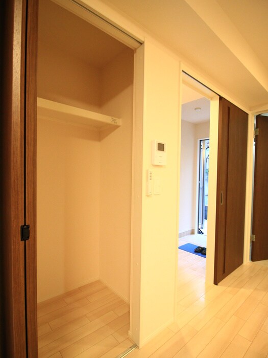 アイルトンハウスの物件内観写真