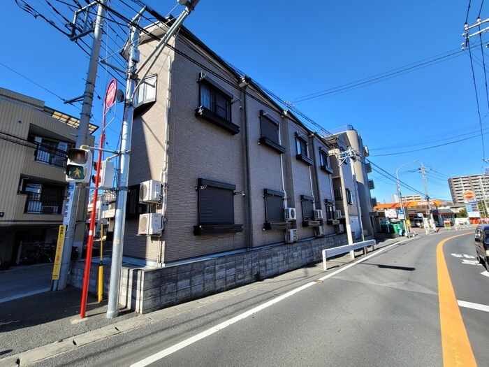 エトワールひばりヶ丘Ａ棟の物件外観写真