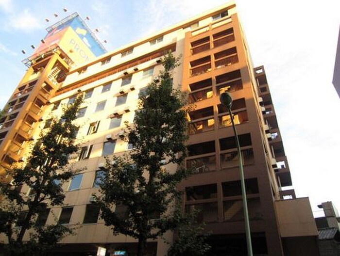 麻布エンパイアマンションの物件外観写真