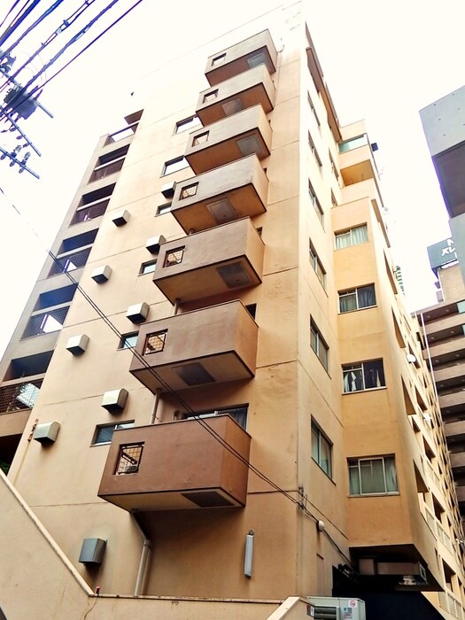 麻布エンパイアマンションの物件外観写真