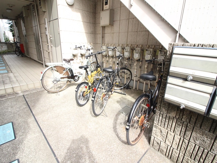 グランパレスの物件外観写真