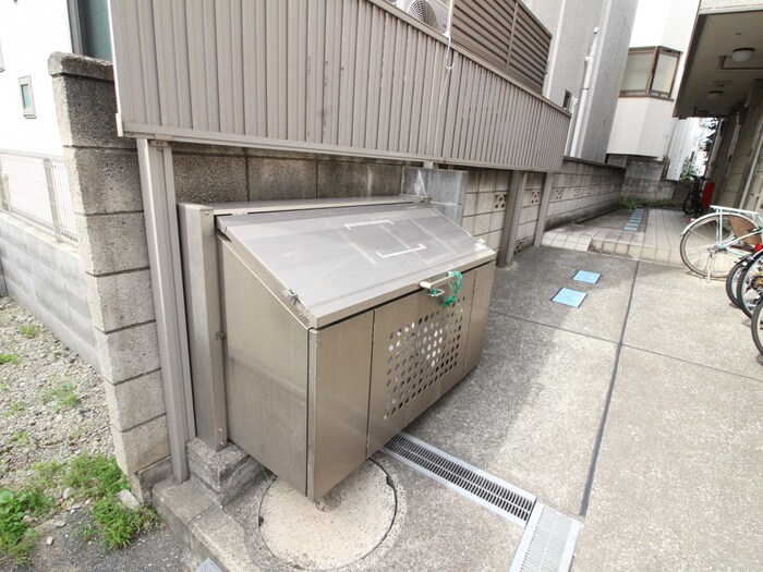 グランパレスの物件外観写真