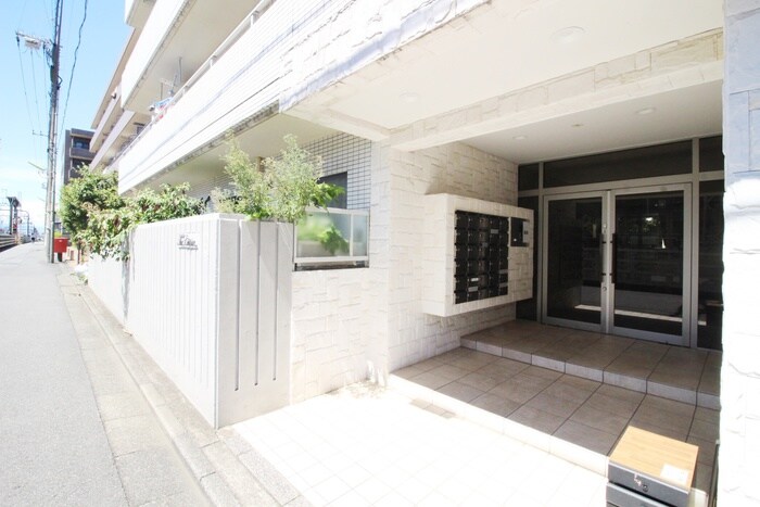 ザ・エンパイアの物件外観写真