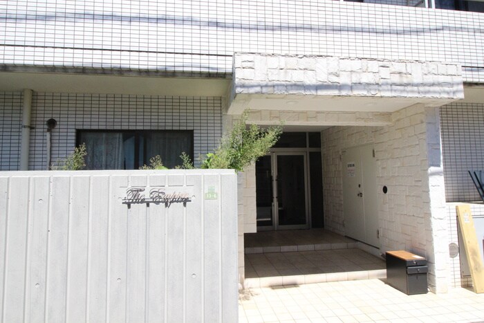 ザ・エンパイアの物件外観写真