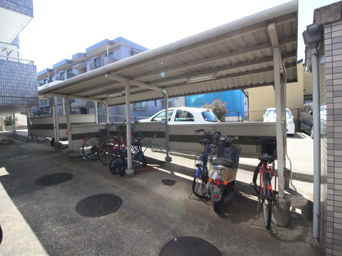 ロイヤルハイツの物件外観写真