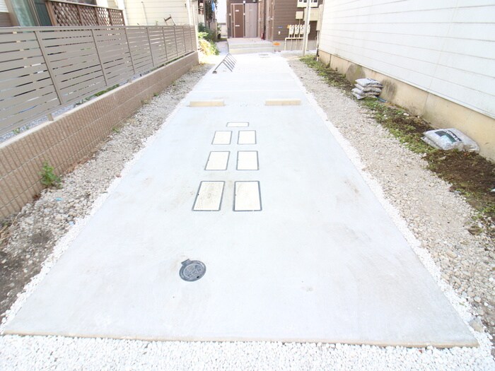 プラージュ王子神谷の物件外観写真