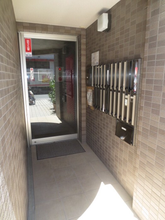 宮下ビルの物件外観写真