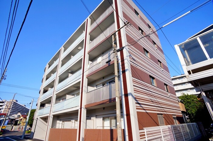 ＣＯＮＴＲＡＩＬの物件外観写真