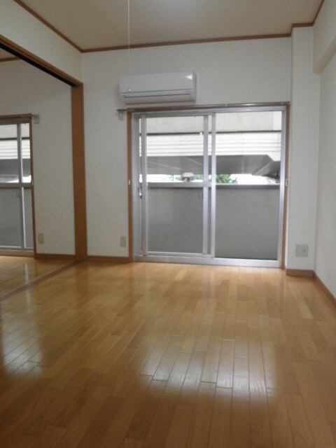 マツダマンションの物件内観写真