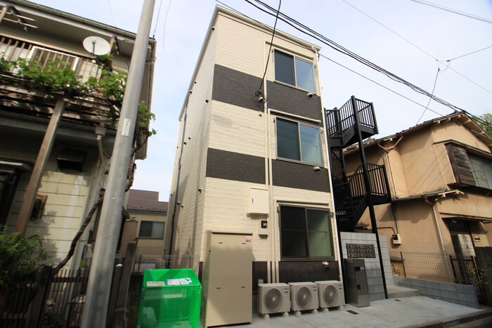 ベイルーム妙蓮寺の物件外観写真