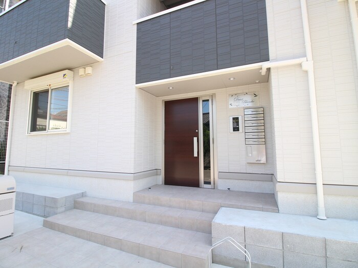 ドゥ　ブランシュの物件外観写真