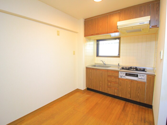 三高・サンロイヤルの物件内観写真