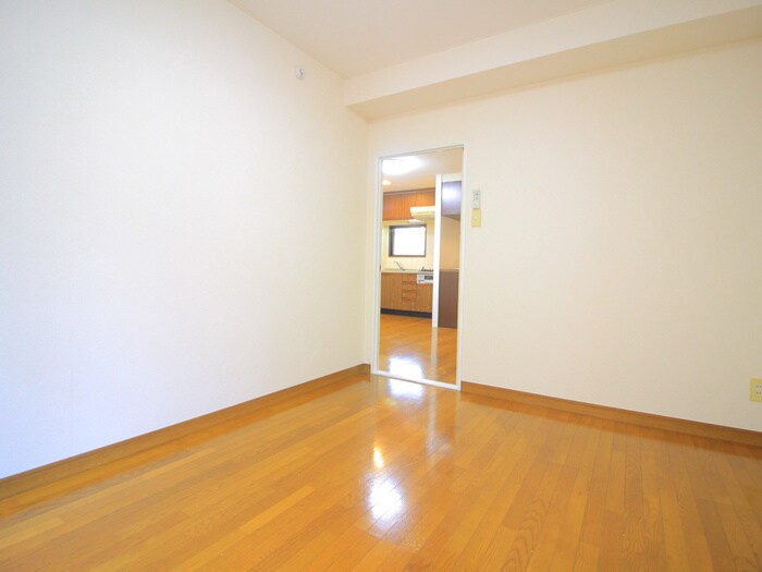 三高・サンロイヤルの物件内観写真