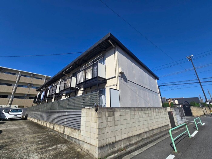 伸和マンションの物件外観写真