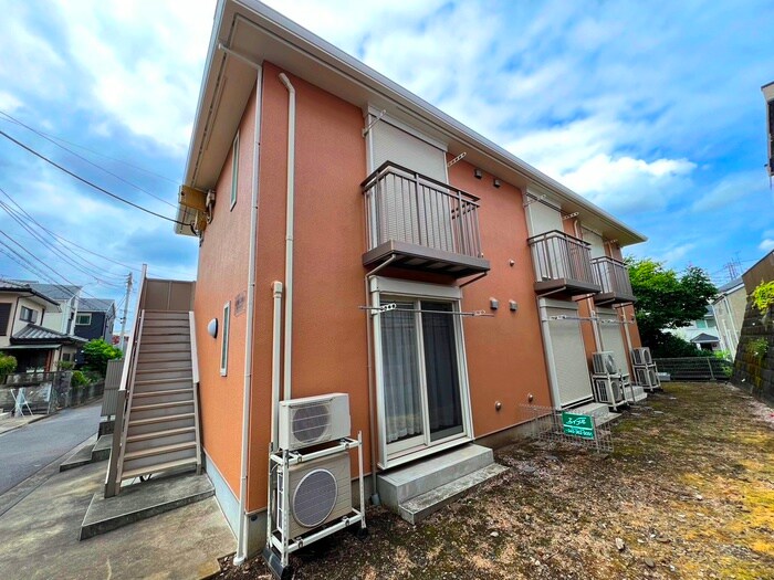 フローラルコ－トの物件外観写真