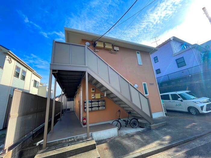 フローラルコ－トの物件外観写真