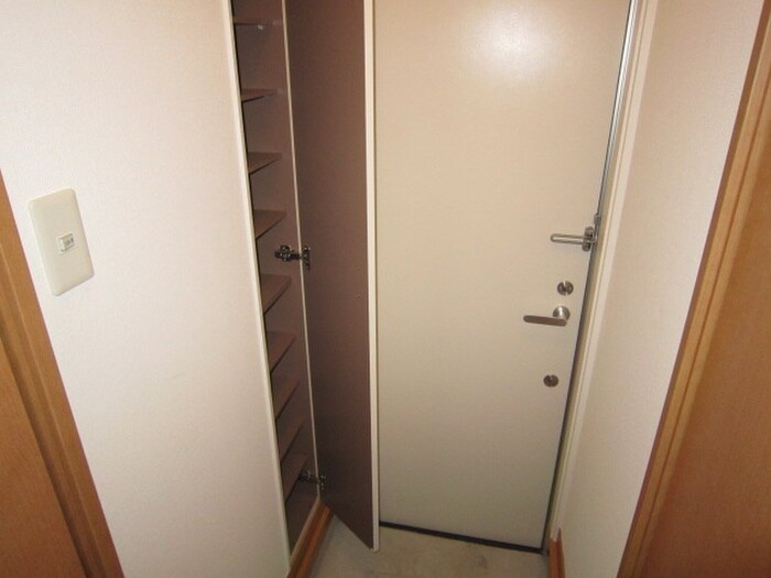 フローラルコ－トの物件内観写真