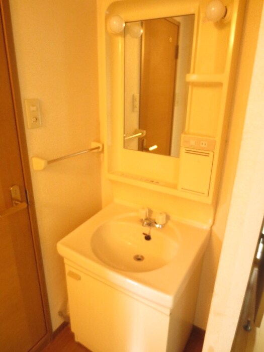 コ－ポ滝沢Ｃの物件内観写真