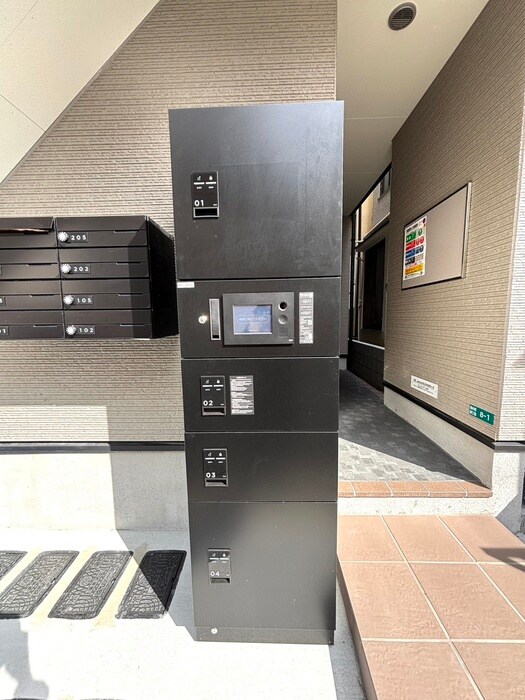 MET小岩の物件外観写真