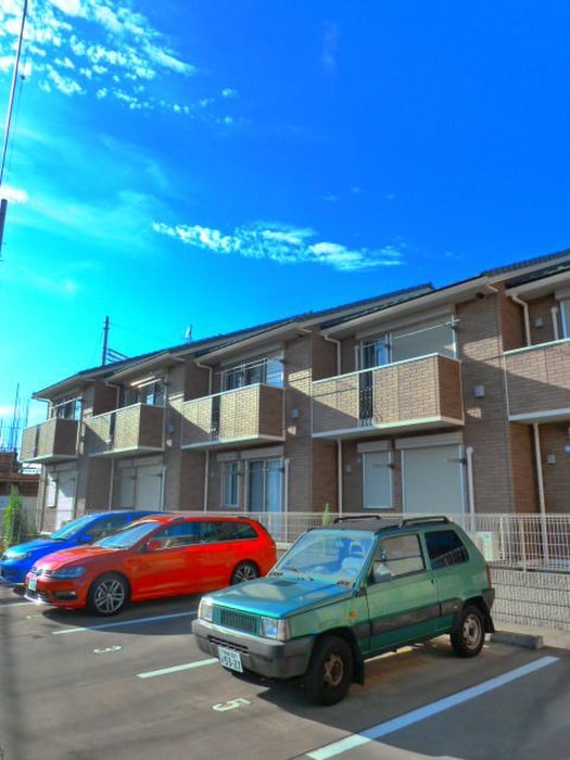 アニック・カスールの物件外観写真