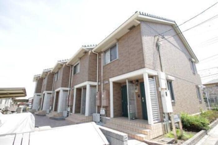 アニック・カスールの物件外観写真