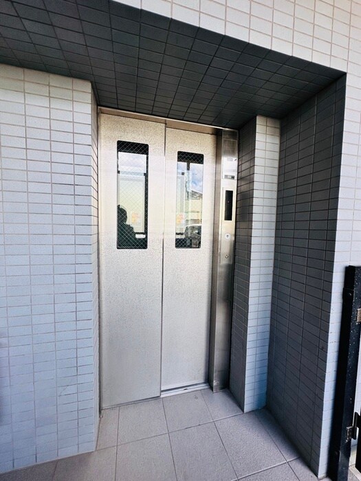 マンション庄田の物件外観写真