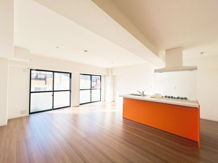 クイーンパレス浅伊の物件内観写真