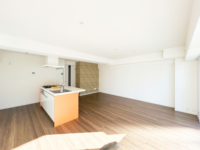 クイーンパレス浅伊の物件内観写真