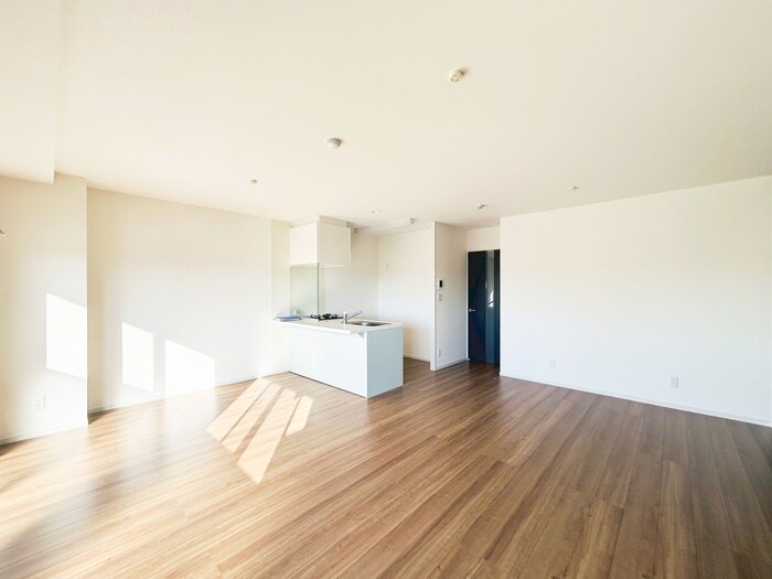 クイーンパレス浅伊の物件内観写真