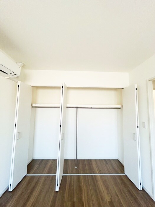 クイーンパレス浅伊の物件内観写真