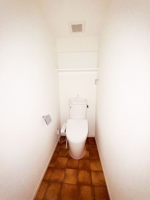 クイーンパレス浅伊の物件内観写真