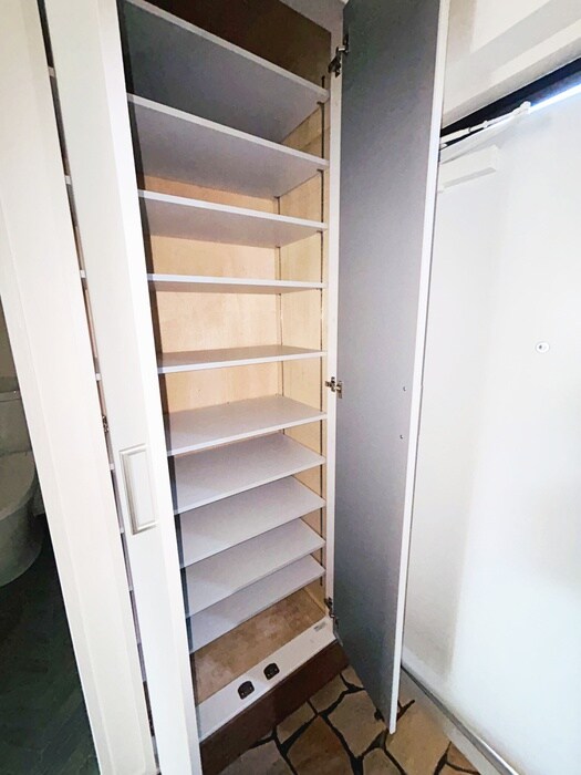 クイーンパレス浅伊の物件内観写真