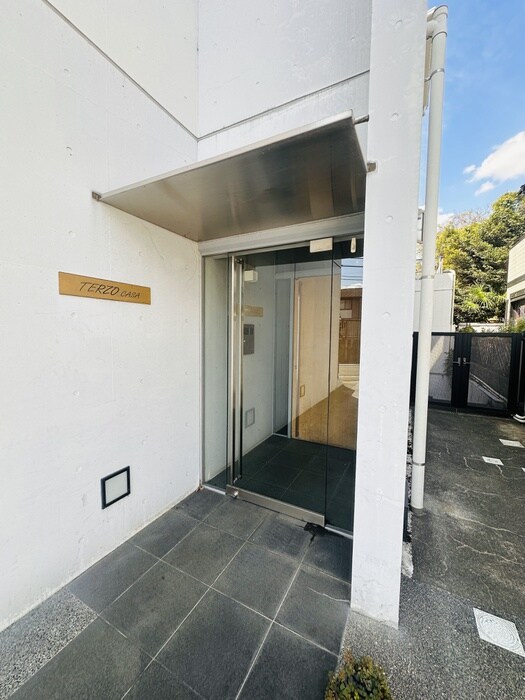 ＵＮＡ　ＴＥＲＺＡ　ＣＡＳＡの物件外観写真