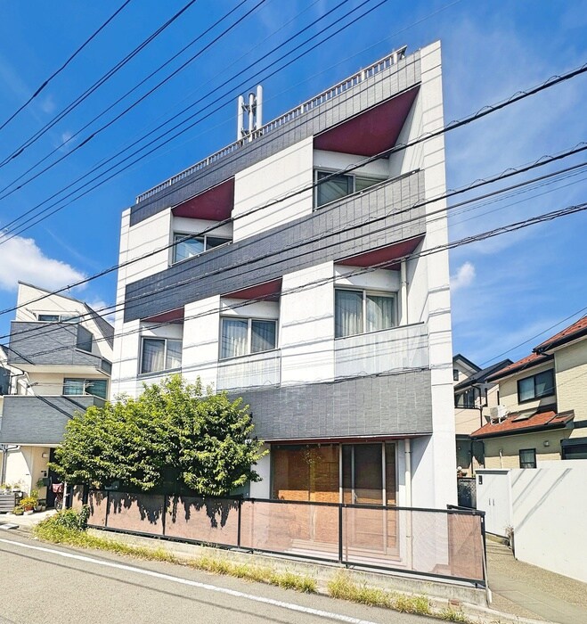 ＵＮＡ　ＴＥＲＺＡ　ＣＡＳＡの物件外観写真