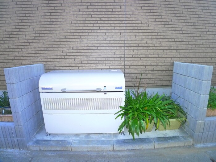 サンコート百合台の物件外観写真