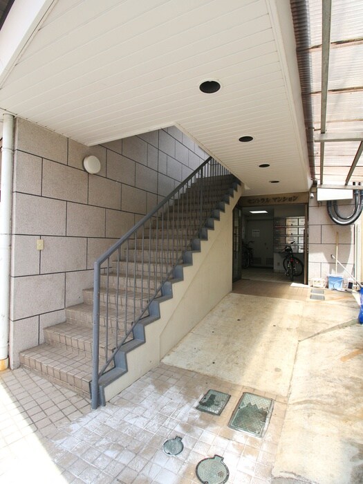 セントラルビルの物件外観写真