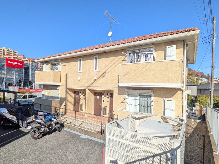 ペルーシェＢ棟の物件外観写真