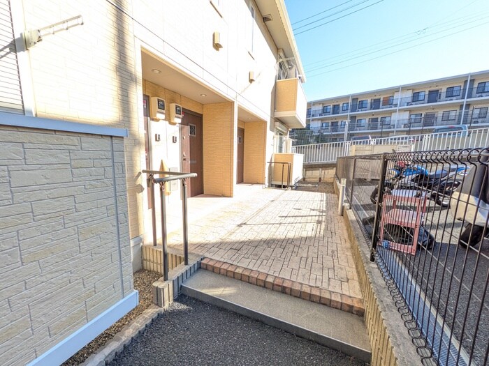 ペルーシェＢ棟の物件外観写真