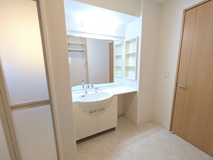 ペルーシェＢ棟の物件内観写真