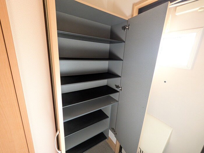 ペルーシェＢ棟の物件内観写真