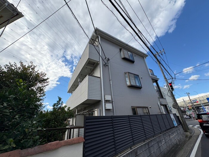 カサベルデ中村の物件外観写真