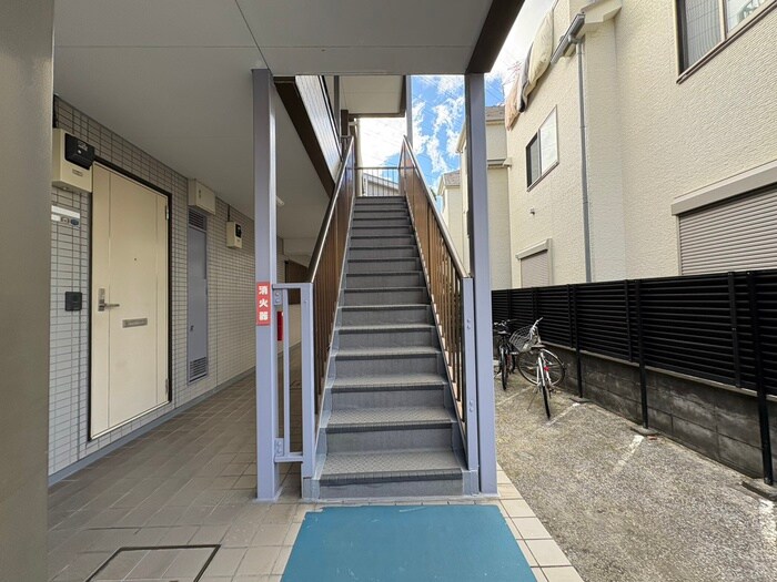 カサベルデ中村の物件外観写真