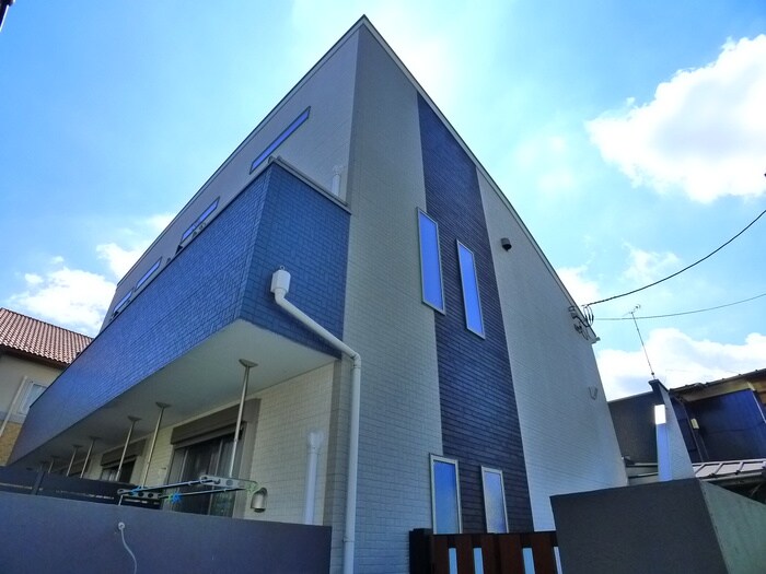 ネイヴスの物件外観写真