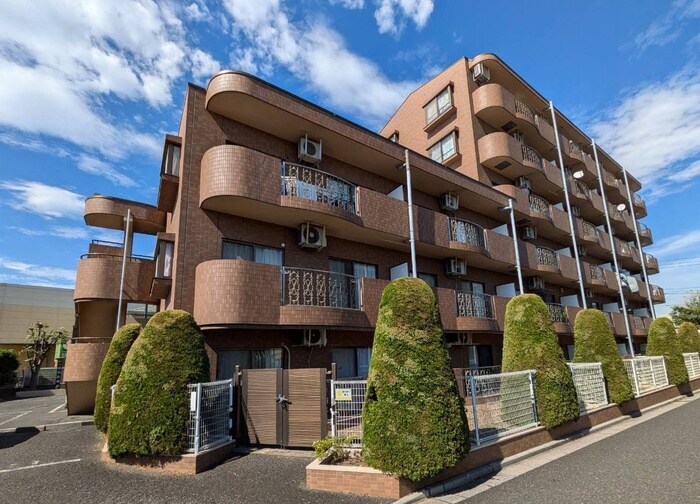 サンプレイス早宮の物件外観写真