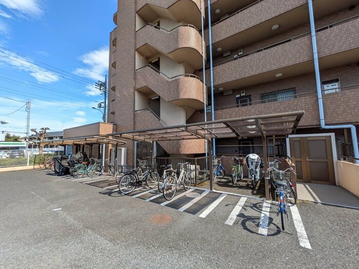 サンプレイス早宮の物件外観写真