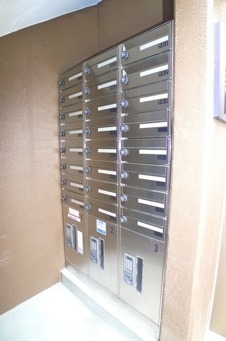 ルミエル本八幡の物件外観写真