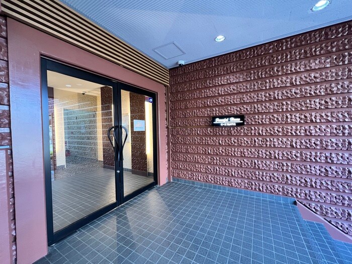 ピ－スフルハウスの物件外観写真