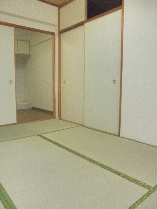 ラフォ－レひらとＡ棟の物件内観写真